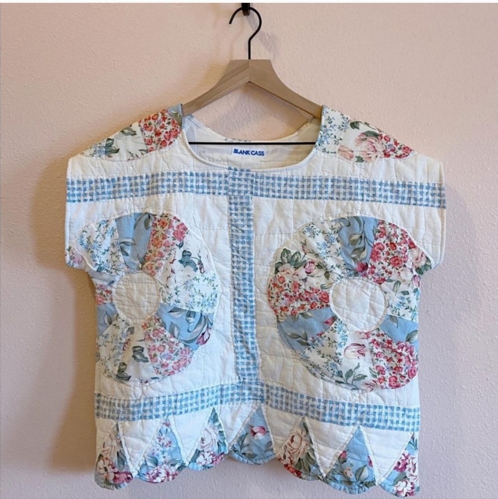 Floral vintage quilt top from Blank Cass